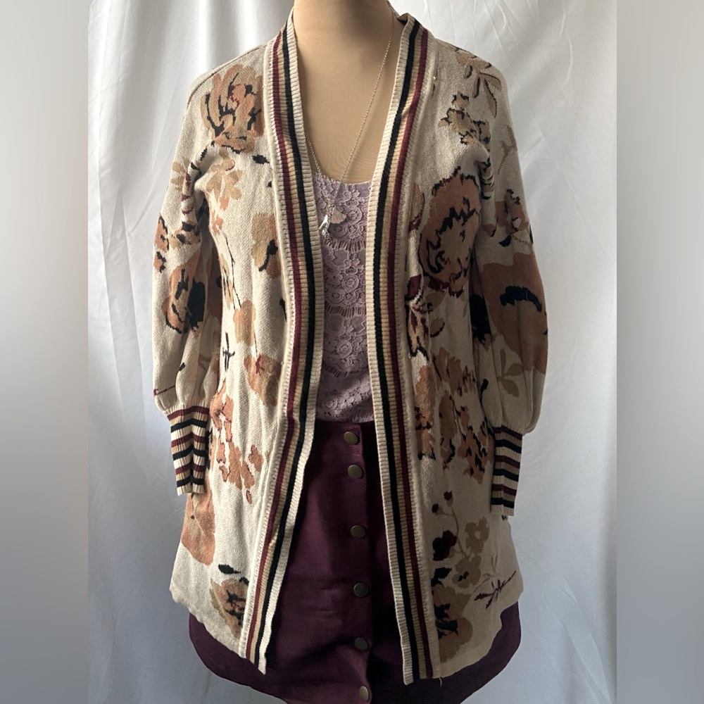 A Love Story Open Front  Long sleeve  Tan Floral Print Cardigan Size S